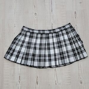 90s Y2K Tripp NYC Black and White Plaid Pleated Micro Mini Skirt